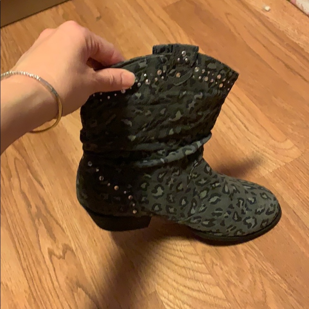 Justice boots
